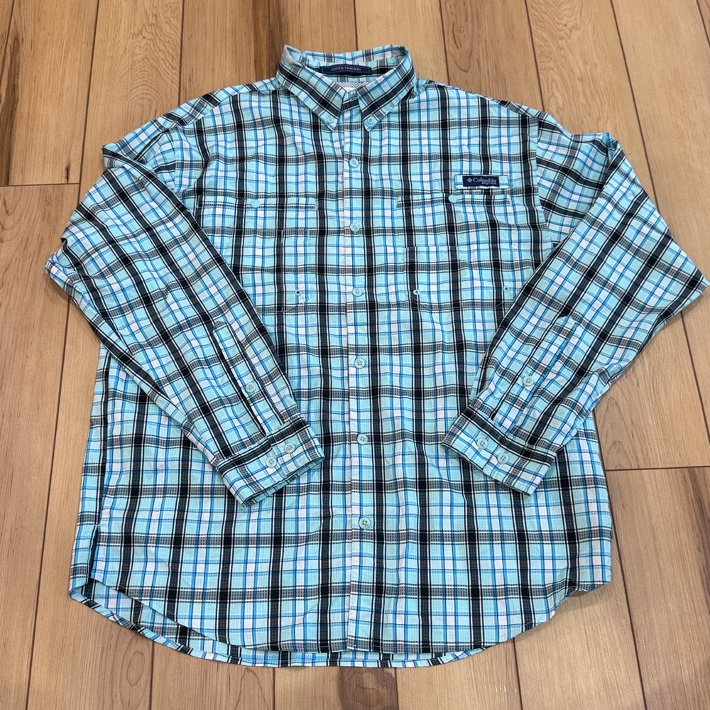 Columbia Men's Blue Black White Plaid Button-Down Shirt